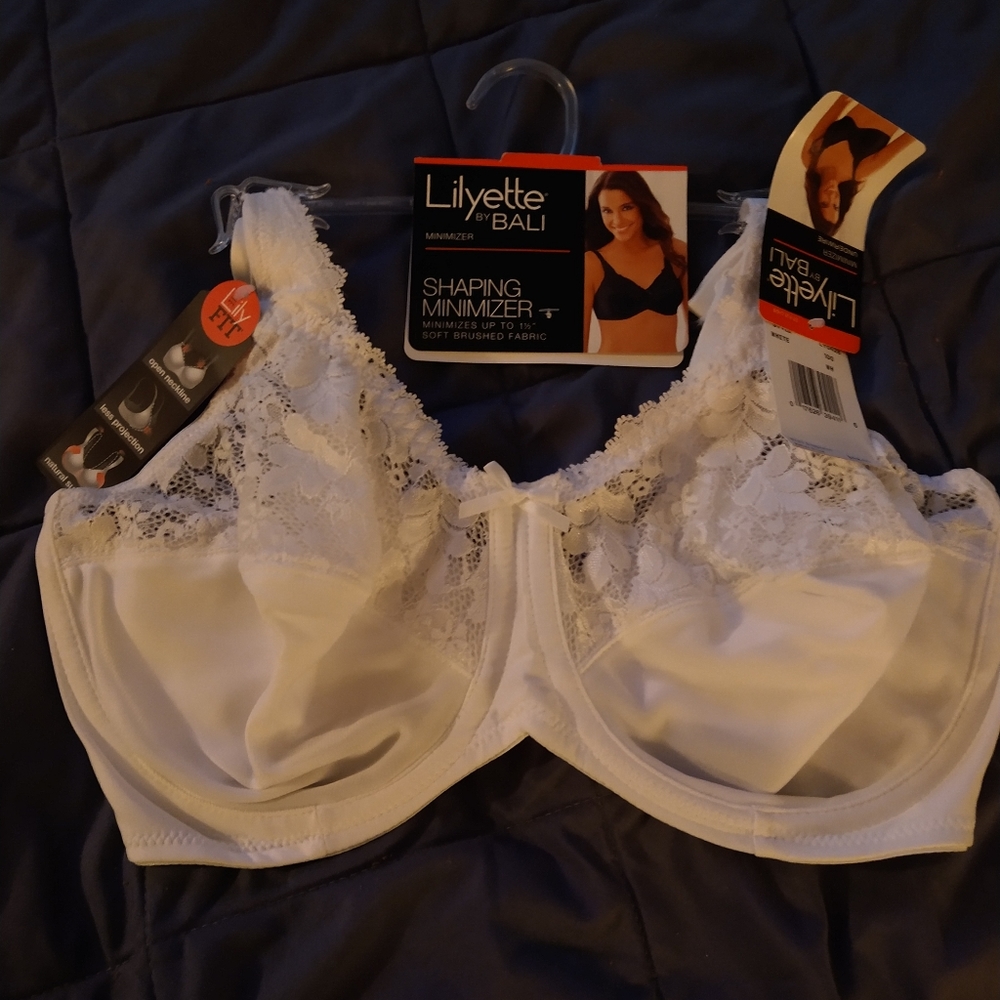 NWT Lilyette Bra by Bali